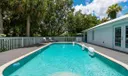 708 SE Riverside Drive Photo