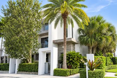 1851 NW 40th Drive 1