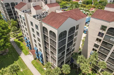 7572 Regency Lake Drive #501 1
