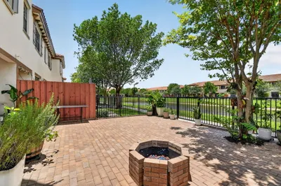 10139 Wellington Parc Drive 1