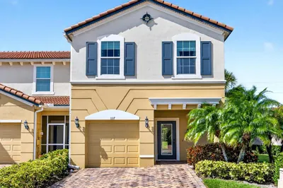 Former Builder's Model! End Unit with extra room o