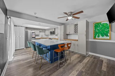 1520 Shaker Circle 1