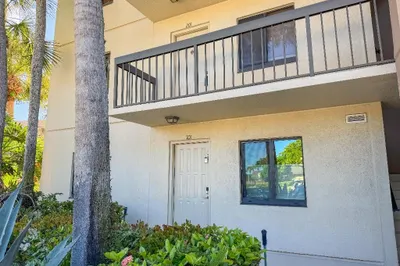 901 Seafarer Circle #101 1
