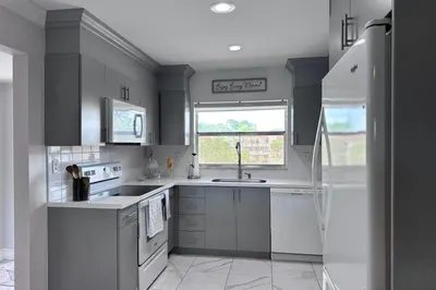 9300 Sunrise Lakes Boulevard #309 1