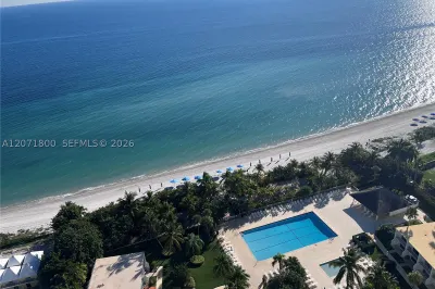 881 Ocean Dr #18B 1
