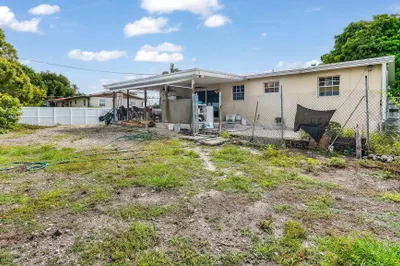 1048 Whitaker Road 1