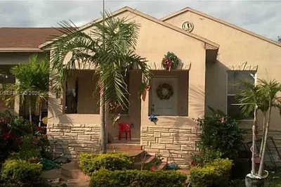 1061 NW 9th Ct 1