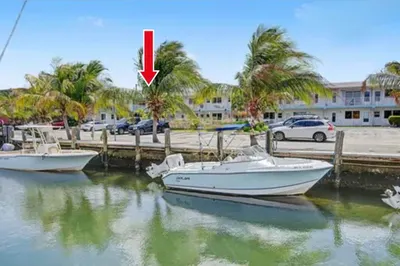 No Fixed bridges! Boat Dock Rents directly from th