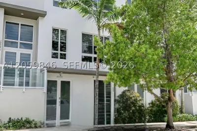 10350 NW 64th St 1