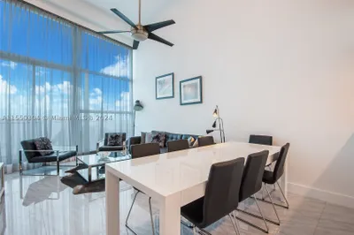 5445 Collins Ave #M14 1