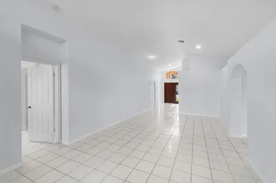 5737 Royal Club Drive 1