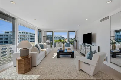 100 Sunrise Avenue #520/521 1