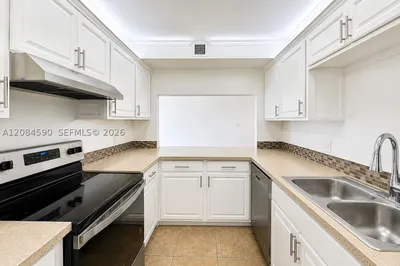 9430 Live Oak Pl #108 1