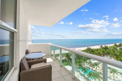 5001 Collins Ave #10G 1