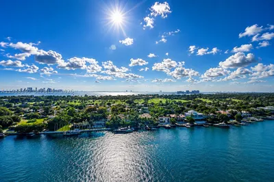 5600 Collins Ave #17G 1