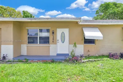 304 SW 77th Ter 1