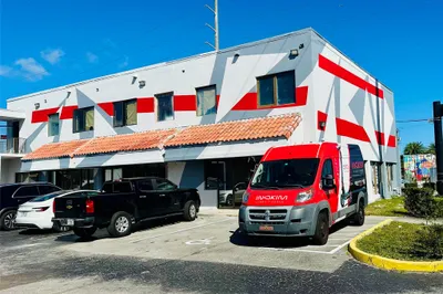 9 N Dixie Hwy 1
