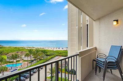 2800 N Ocean Drive #B-7c 1