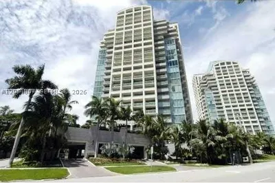 3400 SW 27th Ave #806 1