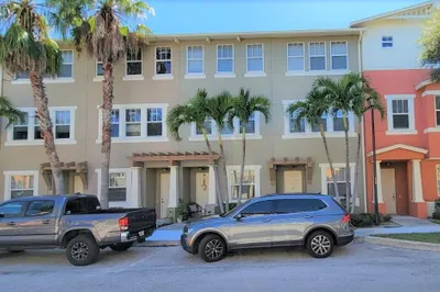 870 Marina Del Ray Lane #3 1
