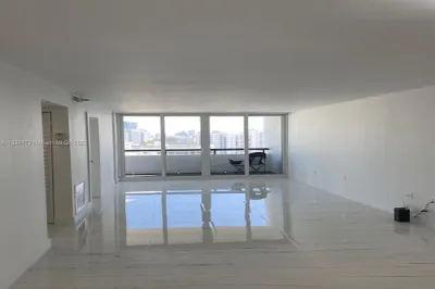 3200 Collins Ave #12-6 1