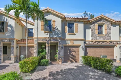 6977 Broadland Way 1