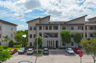 7925 NW 104th Ave #21 1