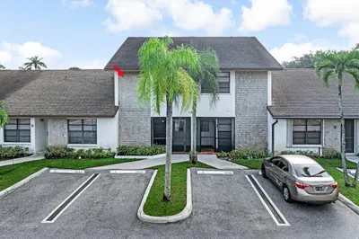 1240 PARKSIDE GREEN Drive #C 1