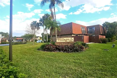 1201 SW 120th Way 1