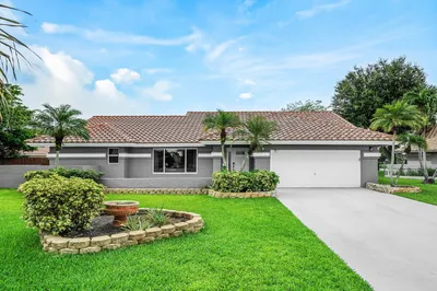 5781 Laurel Green Circle 1