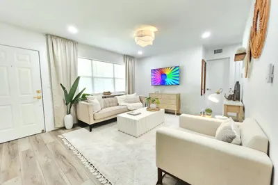246 NE 14th Street 1