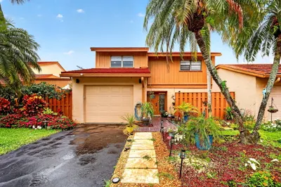 5316 Stonybrook Lane 1
