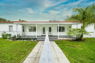 1029 NE 113 St #South 1