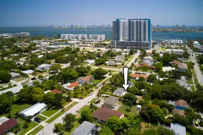 222 Bayberry Drive 1