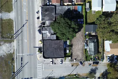 1067 NW 79th St 1