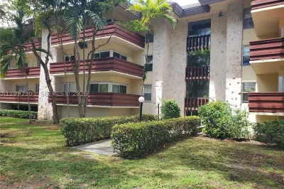1205 Mariposa Ave #206 1