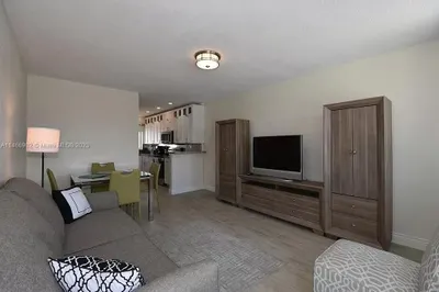 4228 N Ocean Dr #10 1