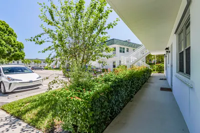 2800 Indian River Boulevard #4r 1