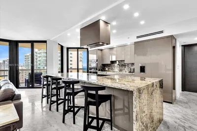 20191 E Country Club Dr #2403 1