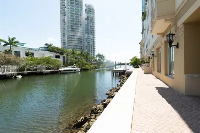 150 Sunny Isles Blvd #1-TH403 1