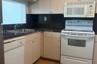 11750 SW 18th St #113-1 1