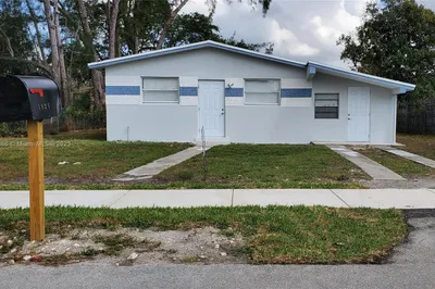 1925 NW 27th St 1