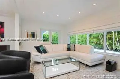 2401 N Shore Ter 1