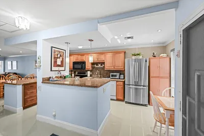 2730 SW 15th Street #3-a 1