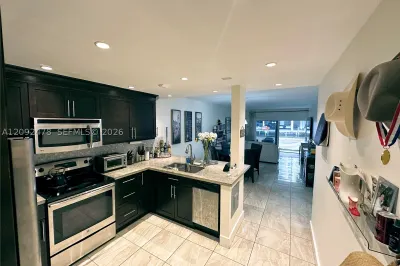 450 Paradise Isle Blvd #102 1