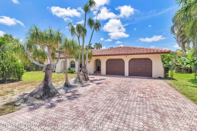 7621 W Lake Drive 1