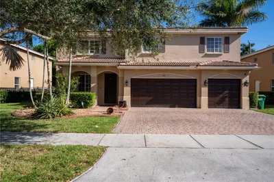 949 NW 206th Ter 1