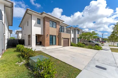 1164 NW 2nd St 0 1