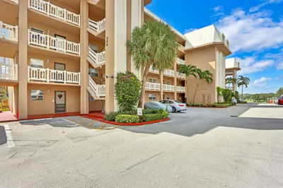 308 Golfview Road #203 1