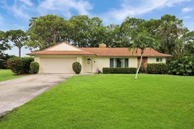 5635 SE Paramount Drive 1